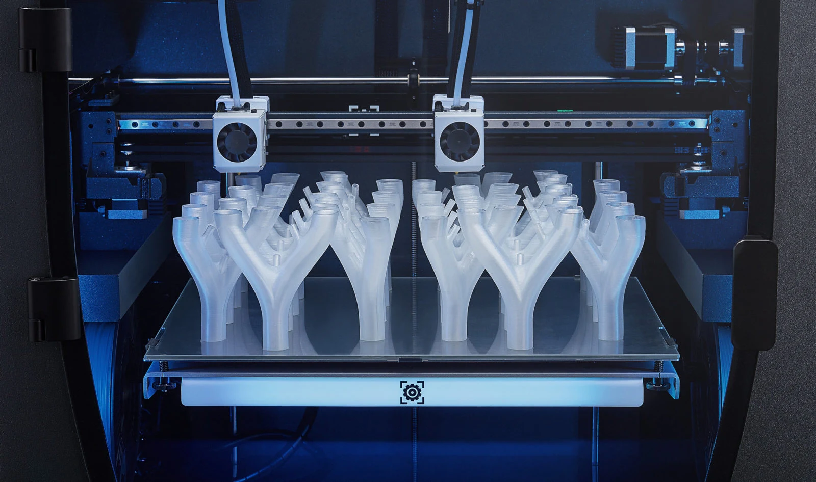 Dual extrusion printer producing repeated components